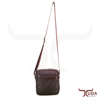 THE CHEYENNE – Top grain leather crossbody bag with smooth leather straps